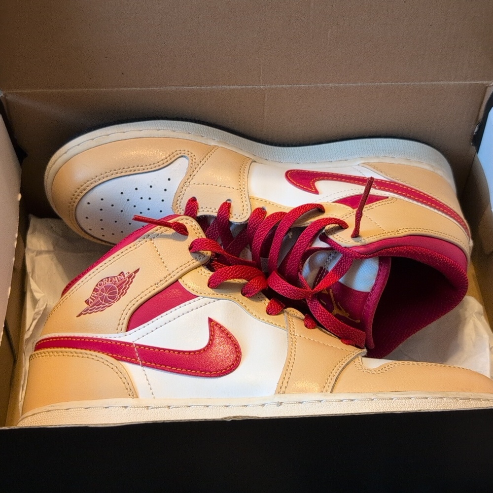 Air Jordan 1 mid